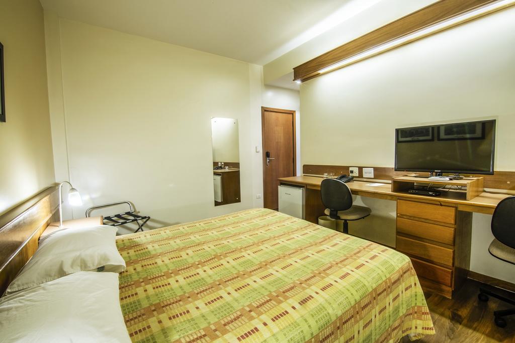 Jr Hotel Marília Exterior foto